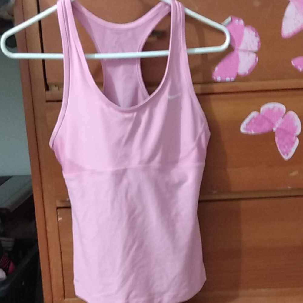 Nike active top w/ built in bra
